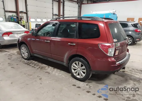 2011 Subaru Forester 2.5X Premium z USA, uszkodzony, nr VIN JF2SHADC0BH756252